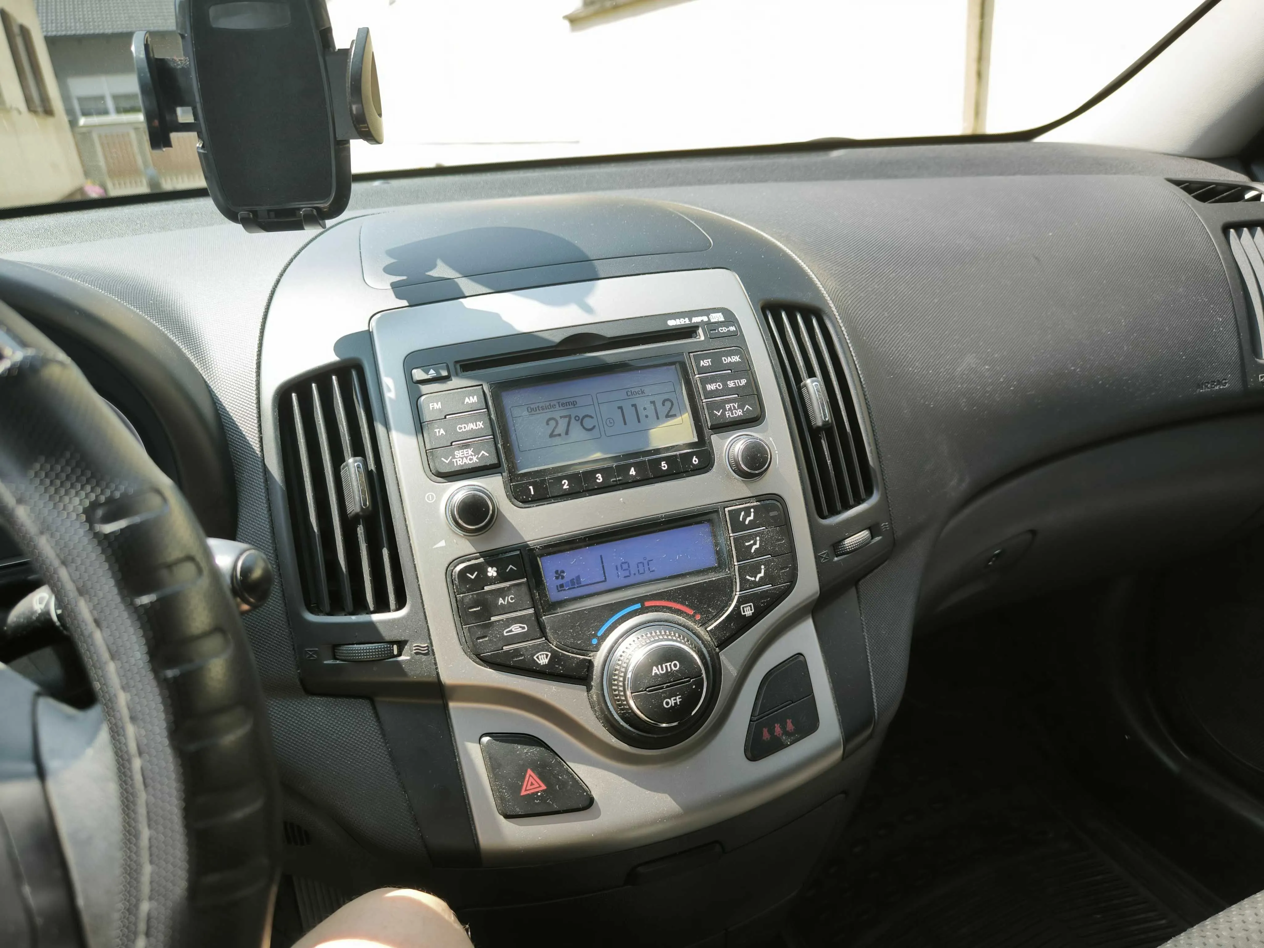hyundai i30 1,4 dohc - slika 8