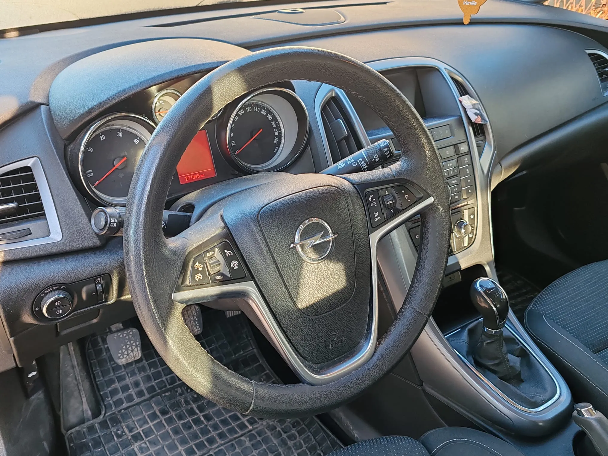 prodajem opel astra1.6 cdti - slika 3