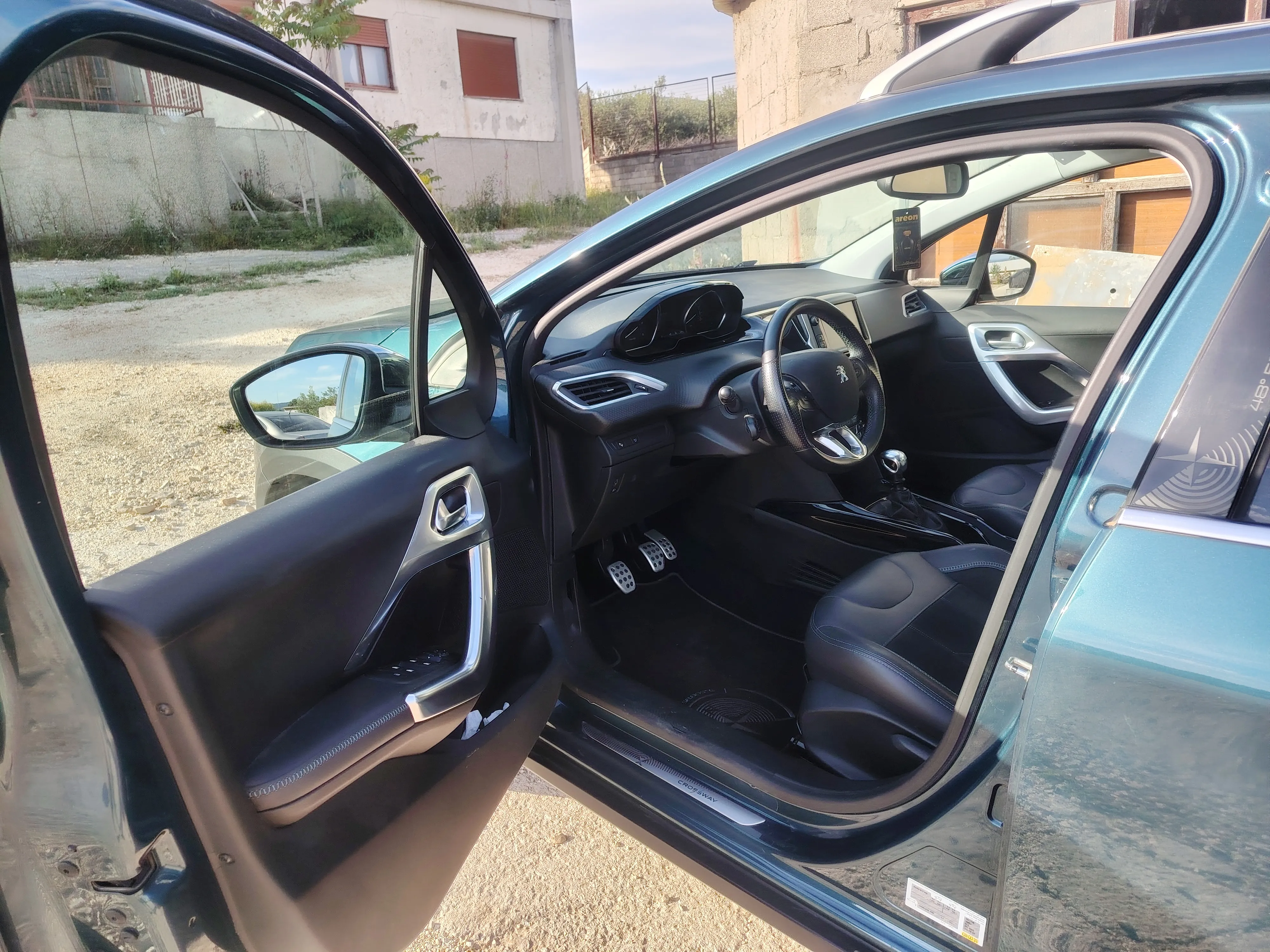 prodajem peugeot 2008 bluehdi - slika 5