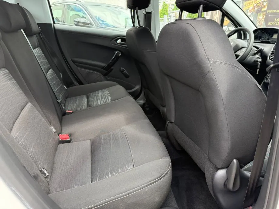 peugeot 208 1,5 bluehdi, navi, klima, tempomat, 4x garancija!!! - slika 23