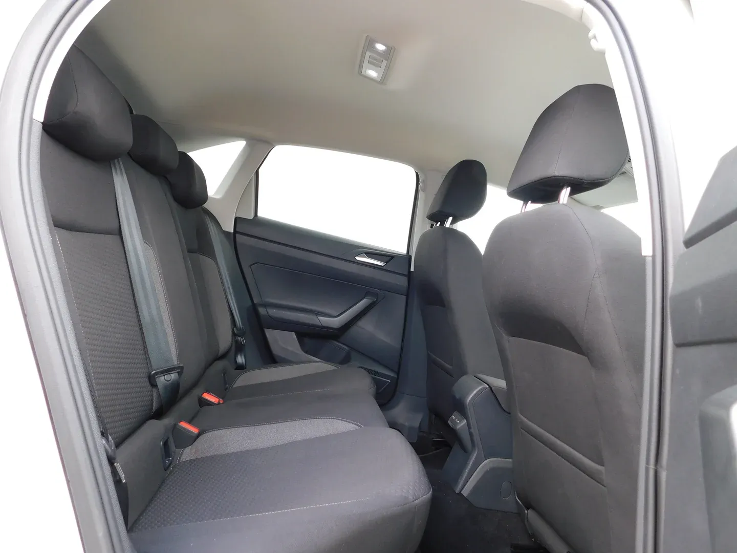 11613 volkswagen taigo 1.0 tsi dsg life - slika 13