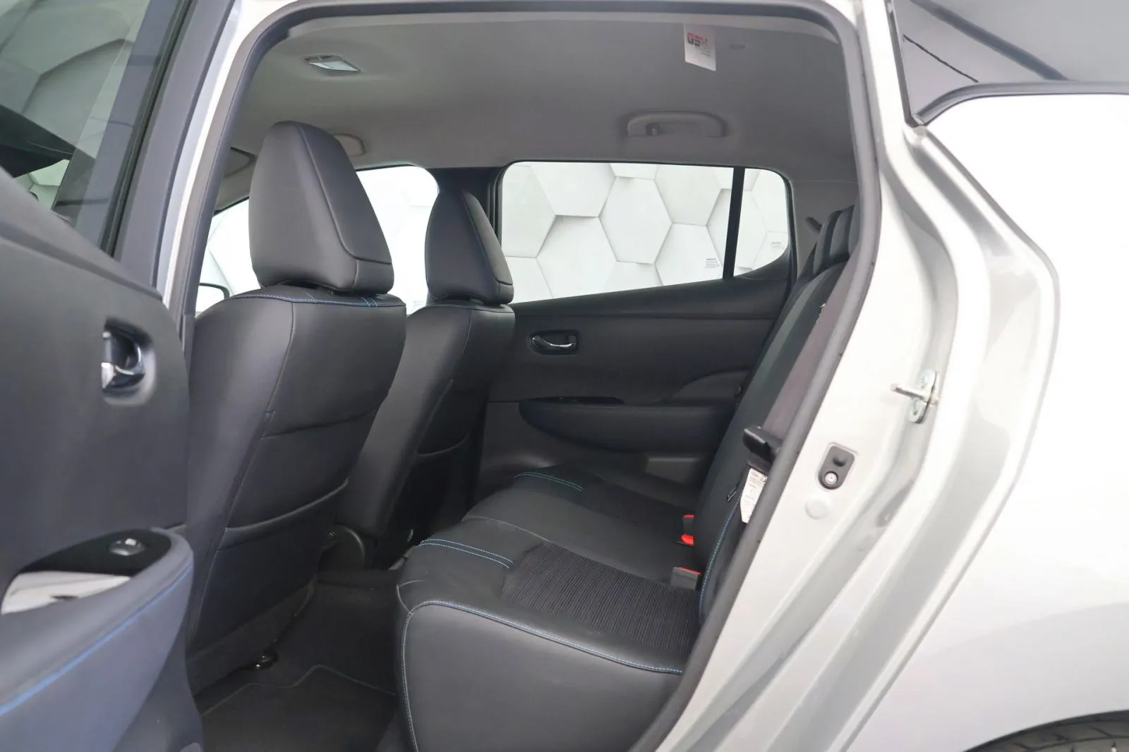 nissan leaf n-connecta 62kw 360-kamera navi dab tempomat - slika 10