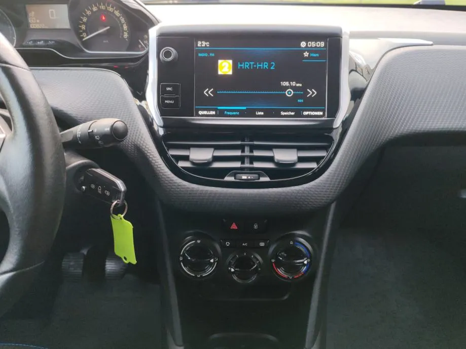 peugeot 208 1,2, 2018 god. 100 000 km , kartice 24/36 rata - slika 14