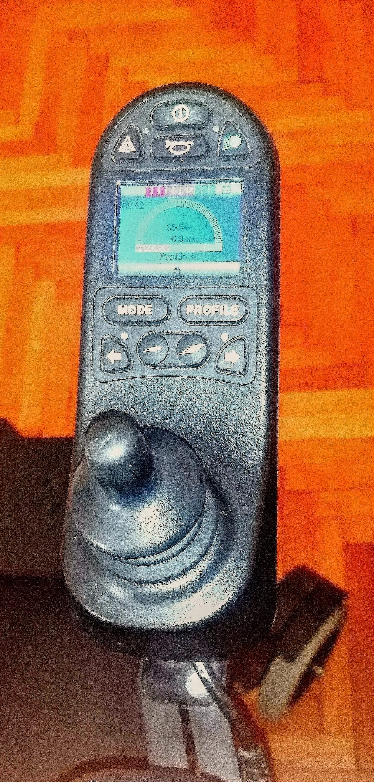 reac el. invalidska kolica s el.podešavanjem,sjedišta,naslona,oslonaca - slika 13