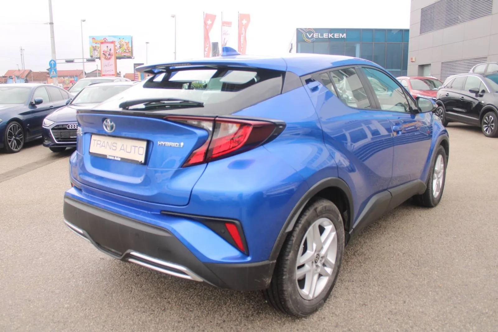 toyota c-hr 2.0 hybrid automatik *led, navigacija, kamera* - slika 5