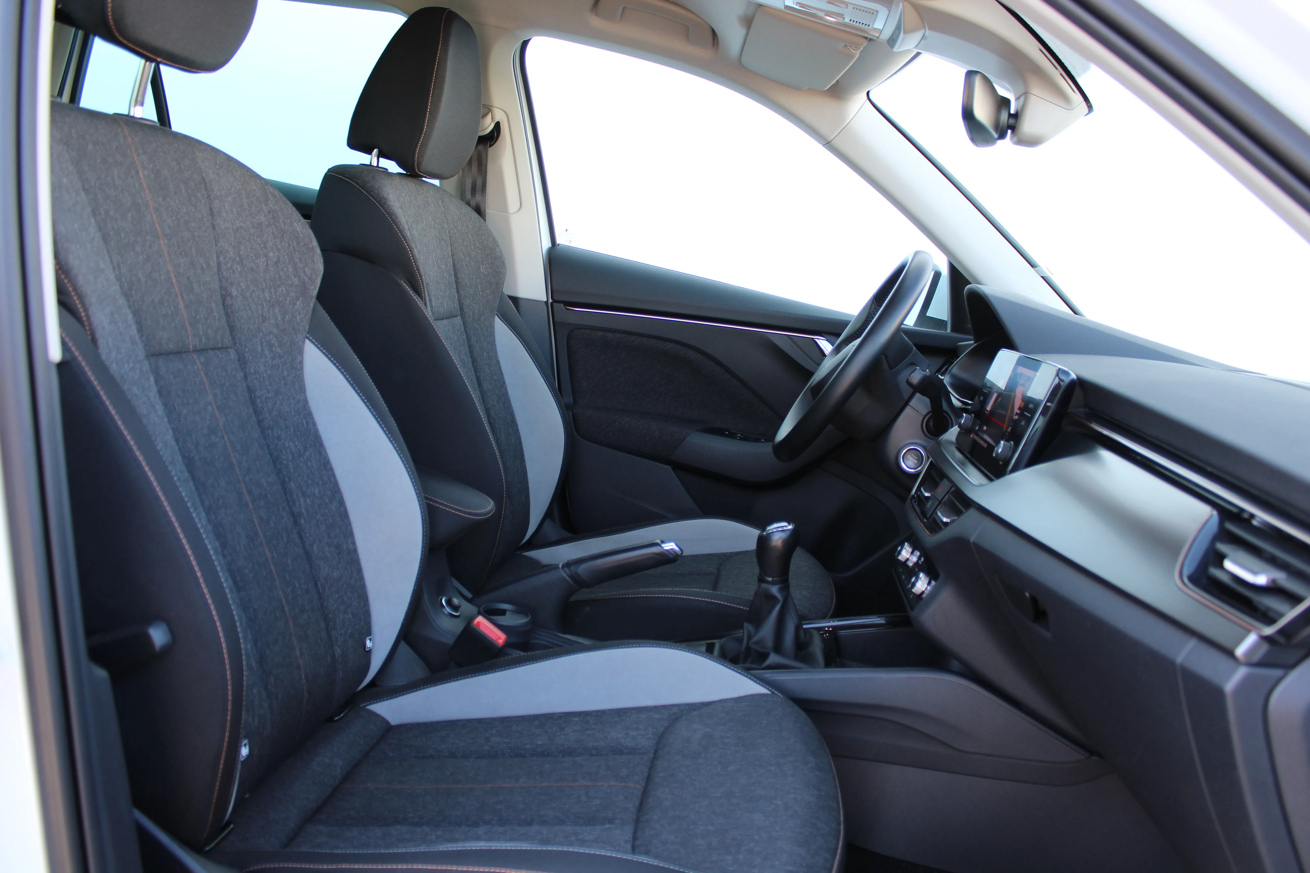 škoda kamiq style 1.0 tsi - slika 12