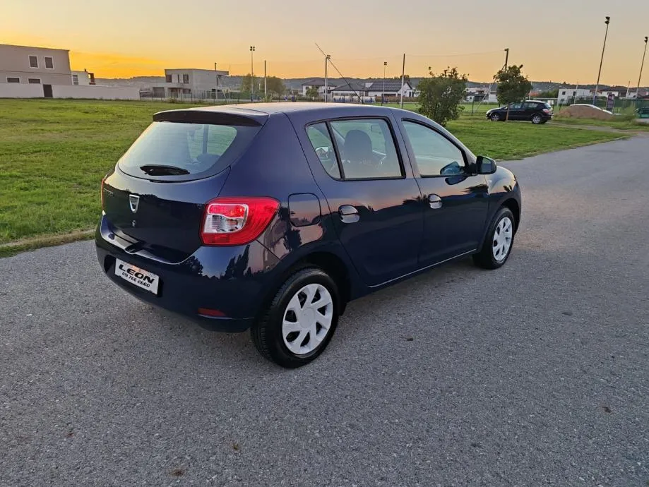 dacia sandero 1,2 16v 2015 g. 102000 k - slika 4