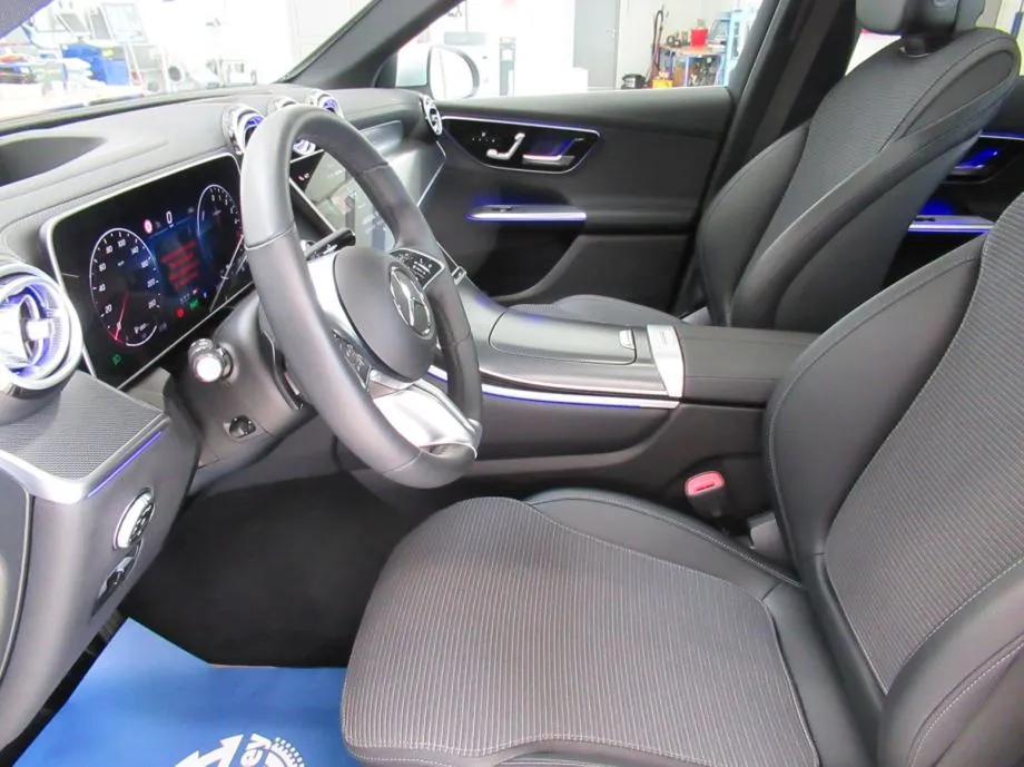 mercedes-benz glc 300 de 4m avantgarde/panorama/head-up/kuka/dc - slika 17