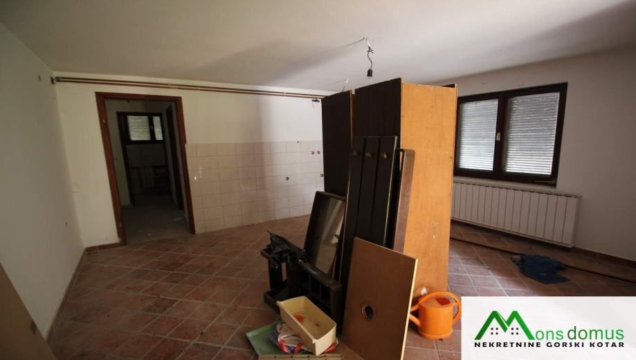 kuća za nas i dva apartmana za najam (prodaja) - slika 13