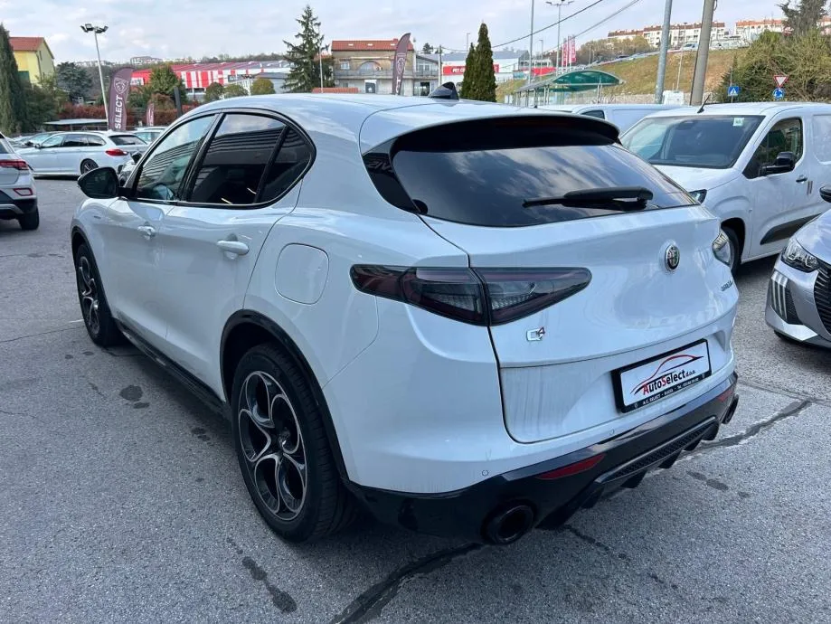 alfa romeo stelvio 2,2 jtd q4 veloce - 2025 - 19.000km - full - reg !! - slika 4
