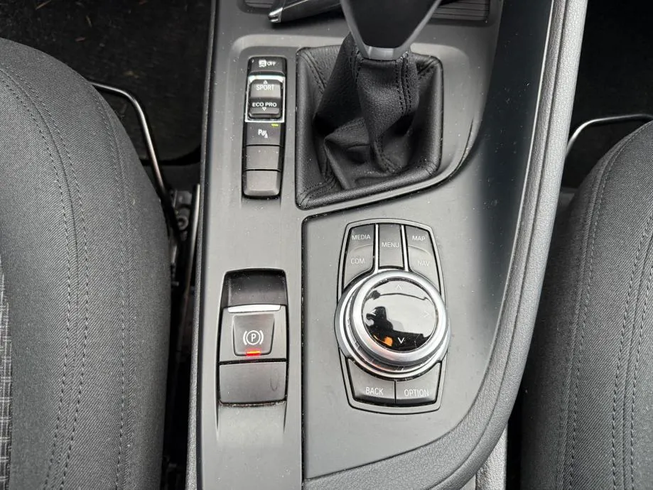 bmw x1 16d navi, pdc, maglenke, 4x garancija! - slika 20