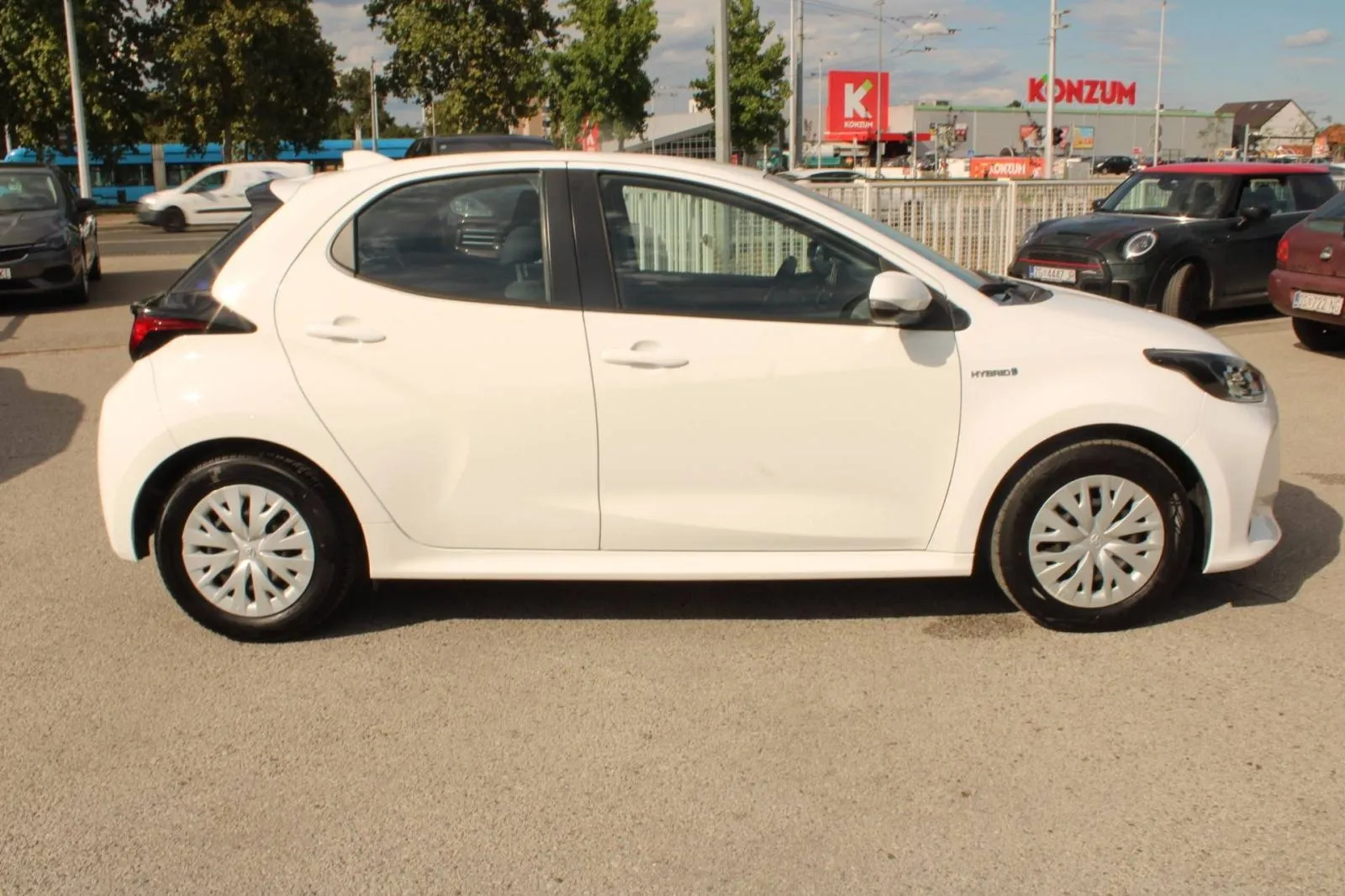 toyot yaris 1.5 hybrid automatik *kamera* - slika 4