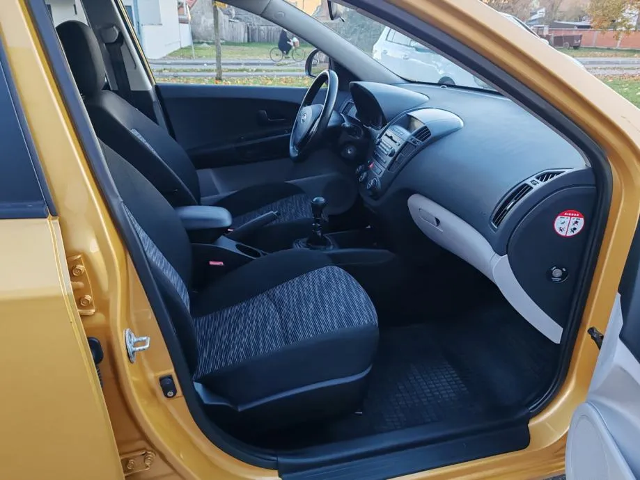 kia ceed (cee'd) 1,6 crdi ,2009g, 173000 km, kartice 24/36 rata - slika 9