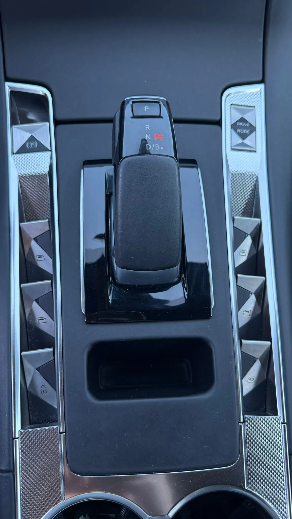 ds7 crossback e-tense 225, rivoli, samo 33.000km, kao nov - slika 28