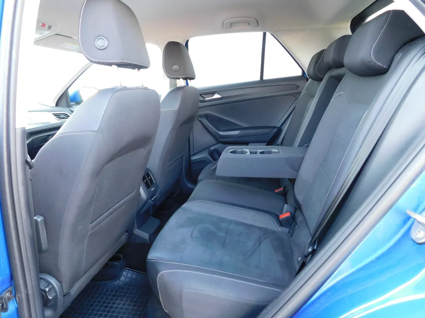 09033 volkswagen t-roc 2.0 tdi style - slika 11