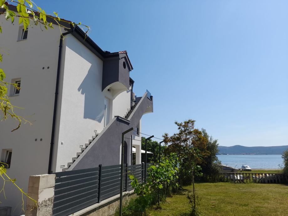 sveti petar na moru,renovirana kuća,3 apartmana(195m2)50 metara more - slika 18
