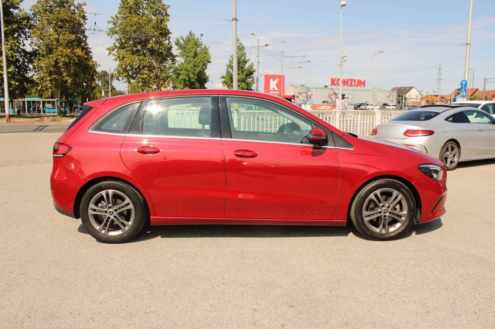 mercedes-benz klasa b 180d autoamtik *led, navigacija, kamera* - slika 4