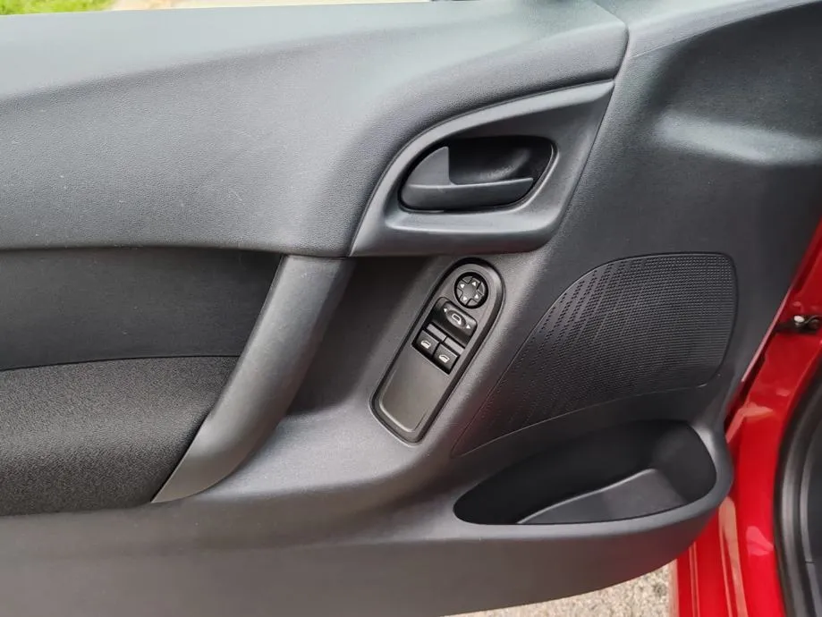 citroën c3 1,2 vti "'samo""16000" km, 2017 god, kartice 24/36 - slika 12