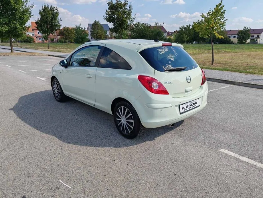 opel corsa 1,3 cdti,2011 god,143000 km,kartice - slika 6