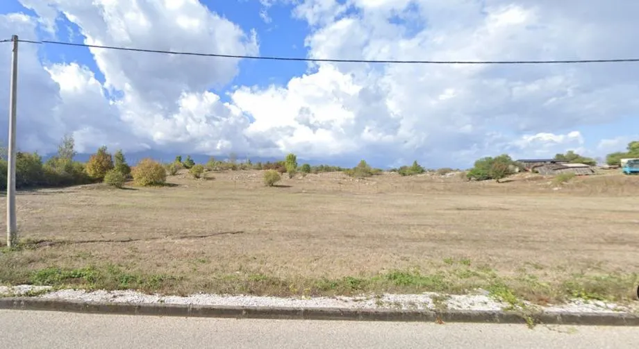 građevinsko zemljište, lovinac, 4460 m2, moguća kupnja manjih parcela - slika 2