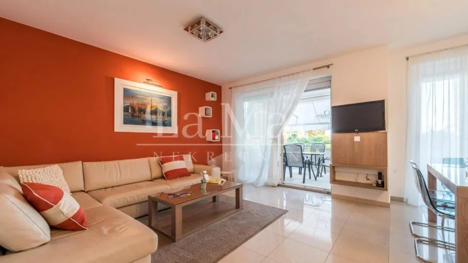 novalja- apartman prvi red do mora sa pripadajućim bazenom - 146.90m2 - slika 4