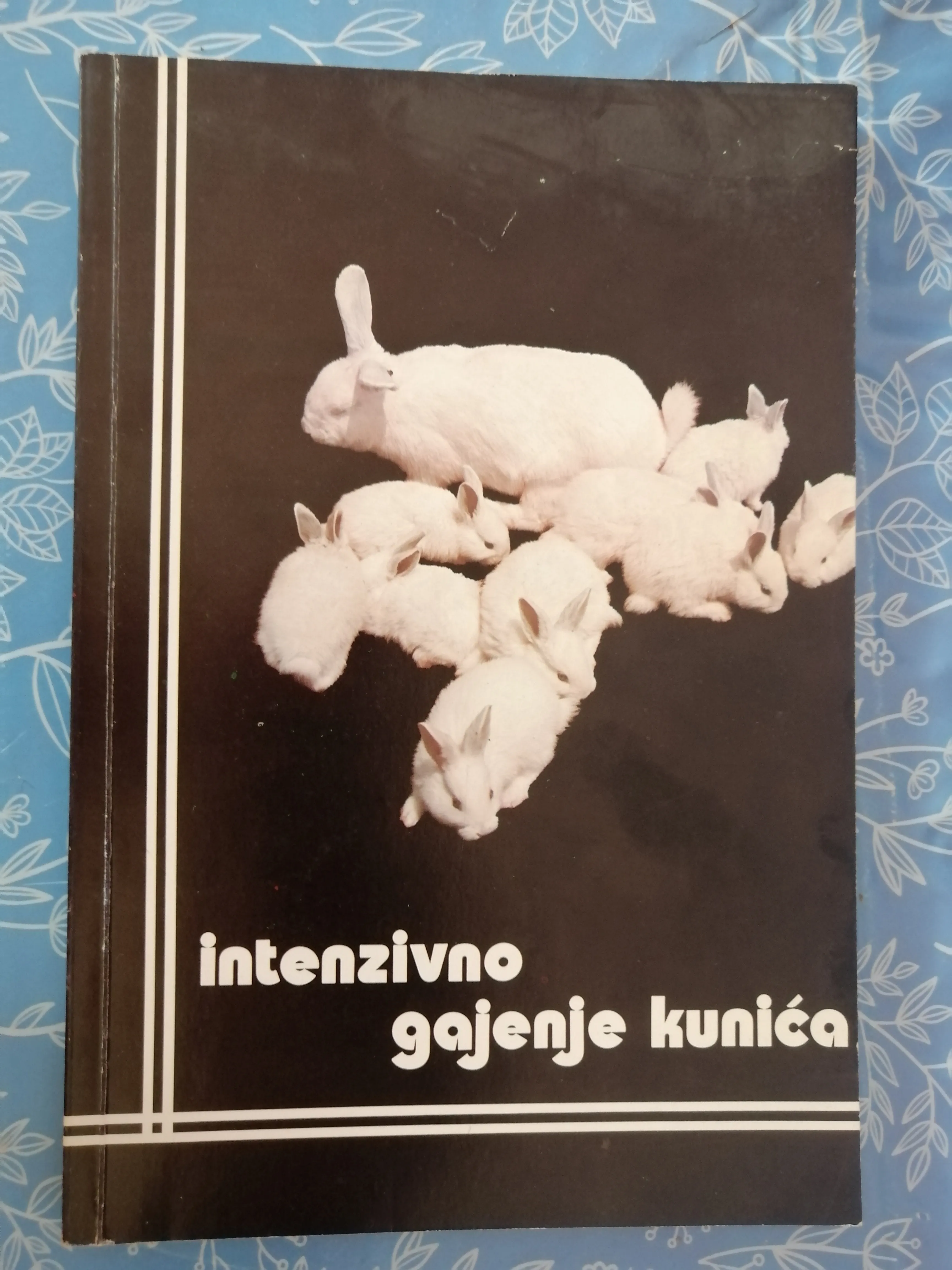 Marko Višnar i dr. – Intenzivno gajenje kunića - Zagreb