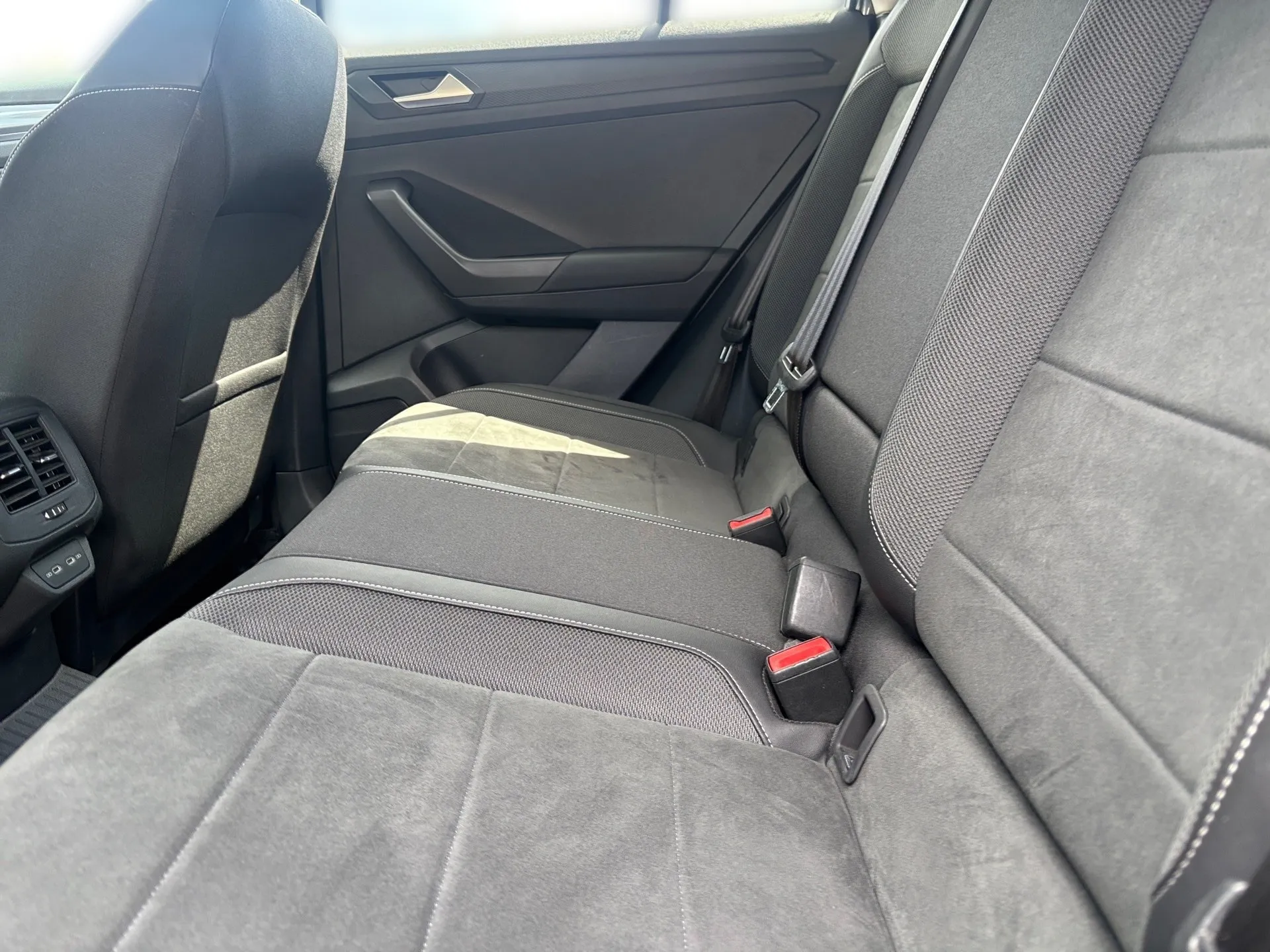 volkswagen t-roc style 2.0 tdi 110kw dsg - slika 11