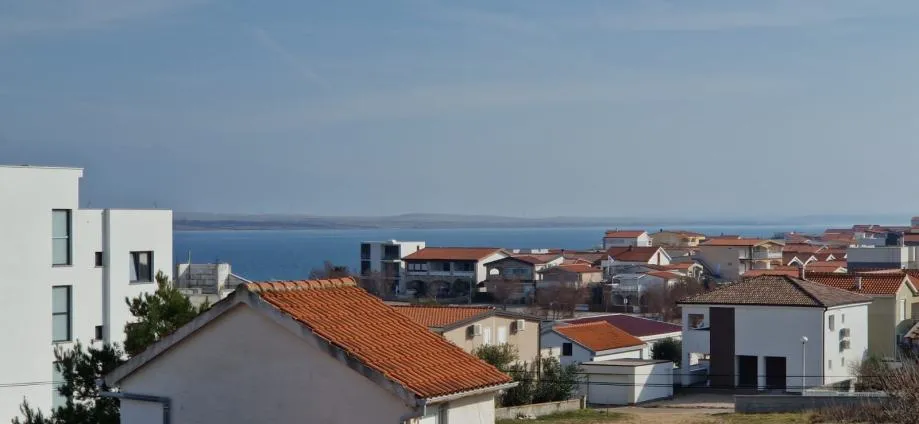 vir, kuća s 4 apartmana(182m2), 150 metara do plaže - slika 15