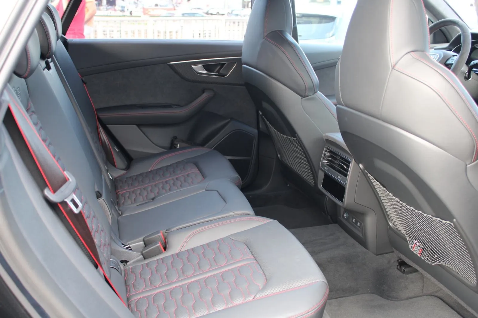 audi rsq8 4.0 tfsi quattro performance - slika 20
