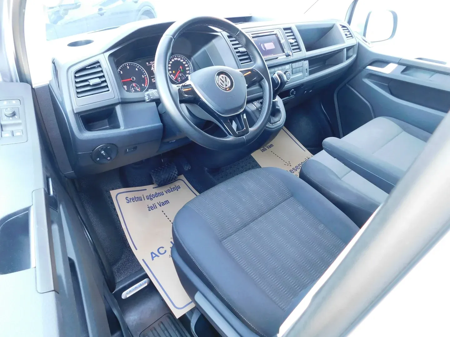 08354 vw caravelle comfortline 2.0 tdi dsg - slika 8