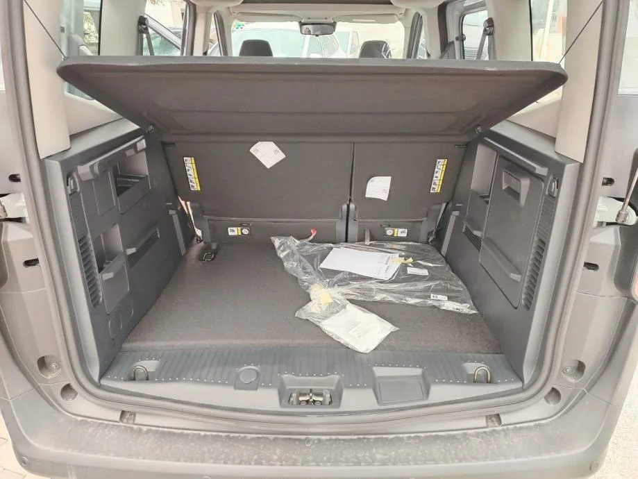 ford courier tourneo 1,0 ecoboost - slika 11