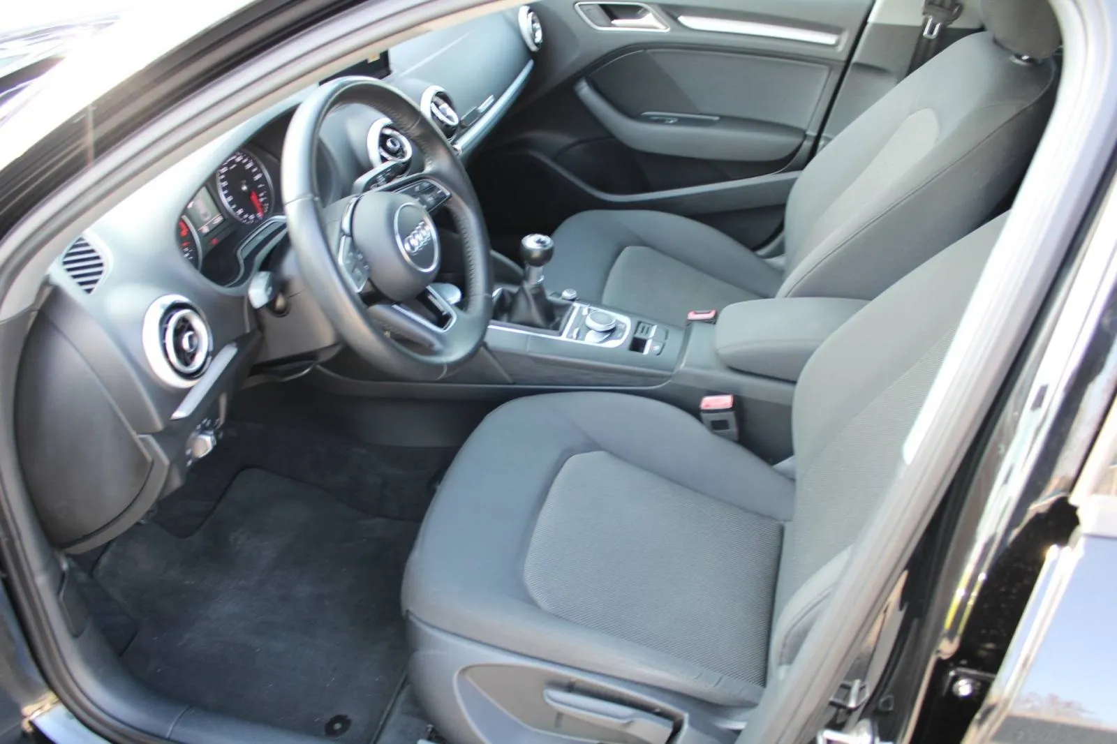 audi a3 limousine 2.0 tdi 150ks - slika 9