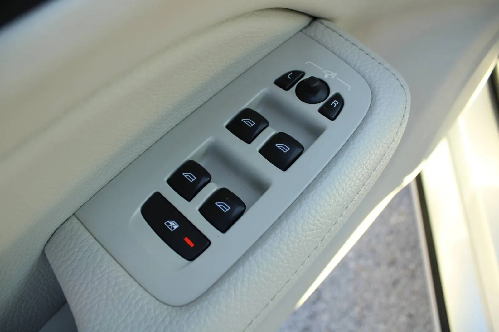volvo v60 t6 awd recharge inscription *led, navigacija, kamera* - slika 14