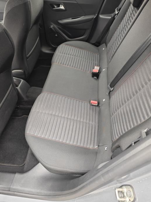 peugeot 208 1,5 blue hdi - slika 10