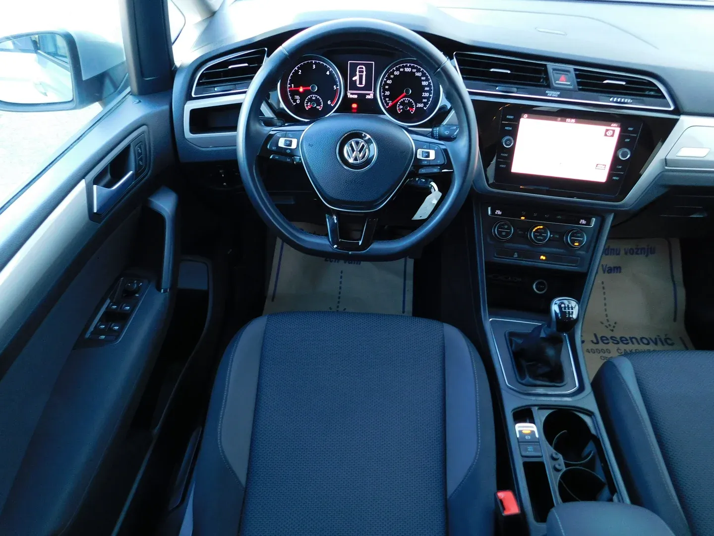 12854 volkswagen touran 2.0 tdi trendline - slika 9