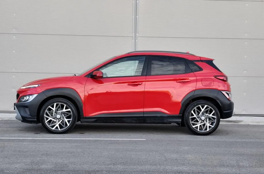 hyundai kona 1,6 gdi hybrid | aut | 18'' alu | reg do 18.03.2026 | - slika 3