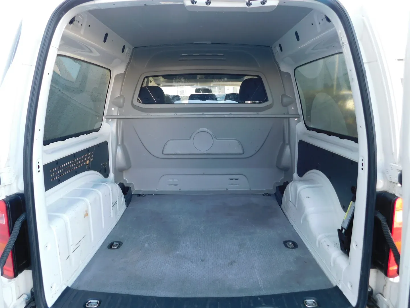 11910 vw caddy kombi maxi van 2.0 tdi - slika 12