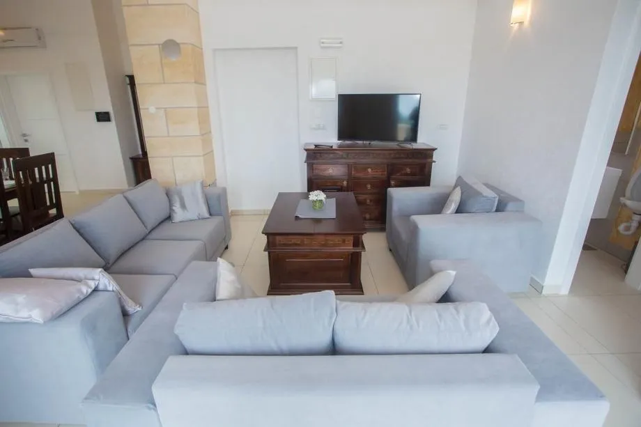 poreč-vila sa tri apartmana i panoramskim pogledom na more (prodaja) - slika 6