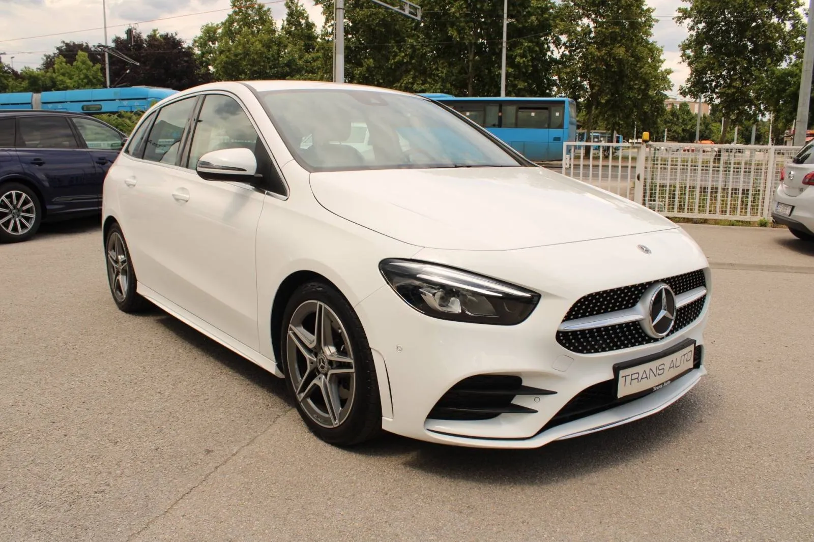 mercedes-benz klasa b 180d amg automatik *led, navigacija, kamera* - slika 3