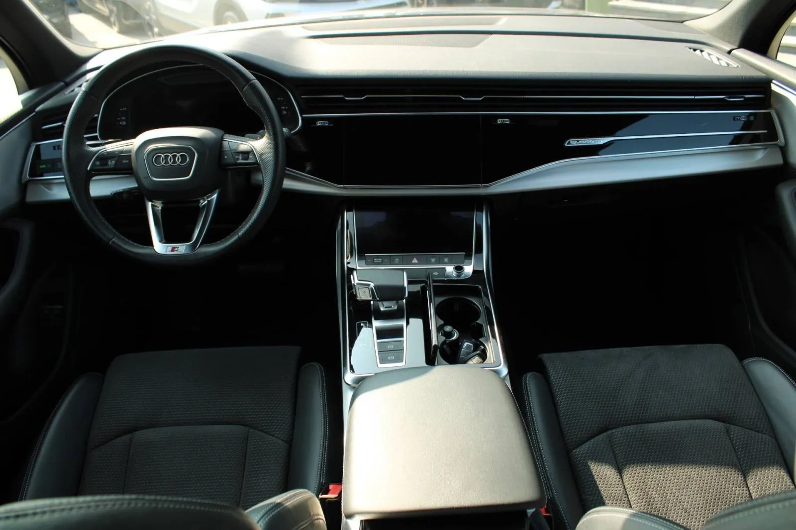 audi q7 60 tfsie quattro s-line *led, navigacija, kamera* reg 2/27 - slika 13