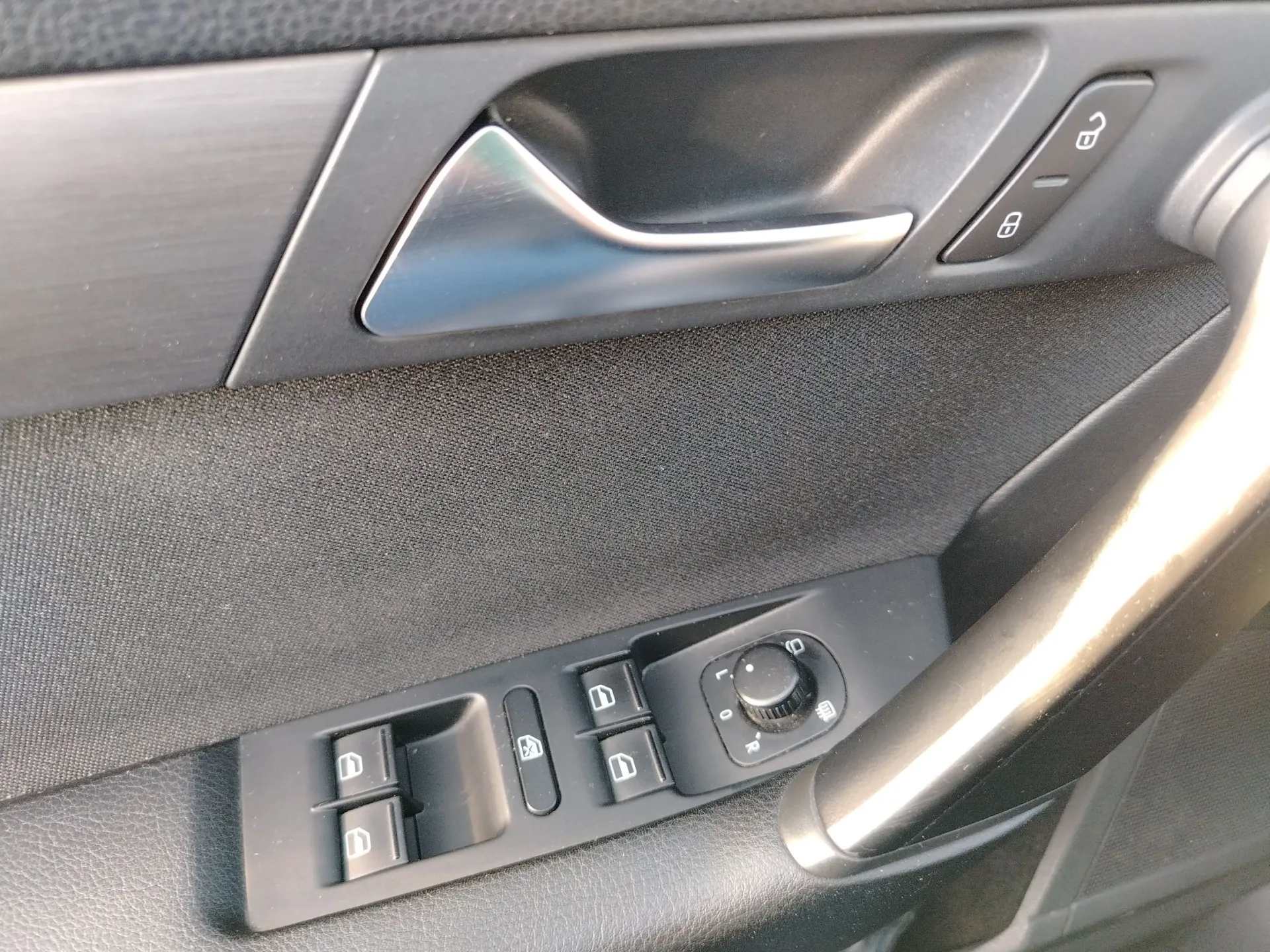 vw passat variant 2,0 tdi bmt comfortline - slika 19