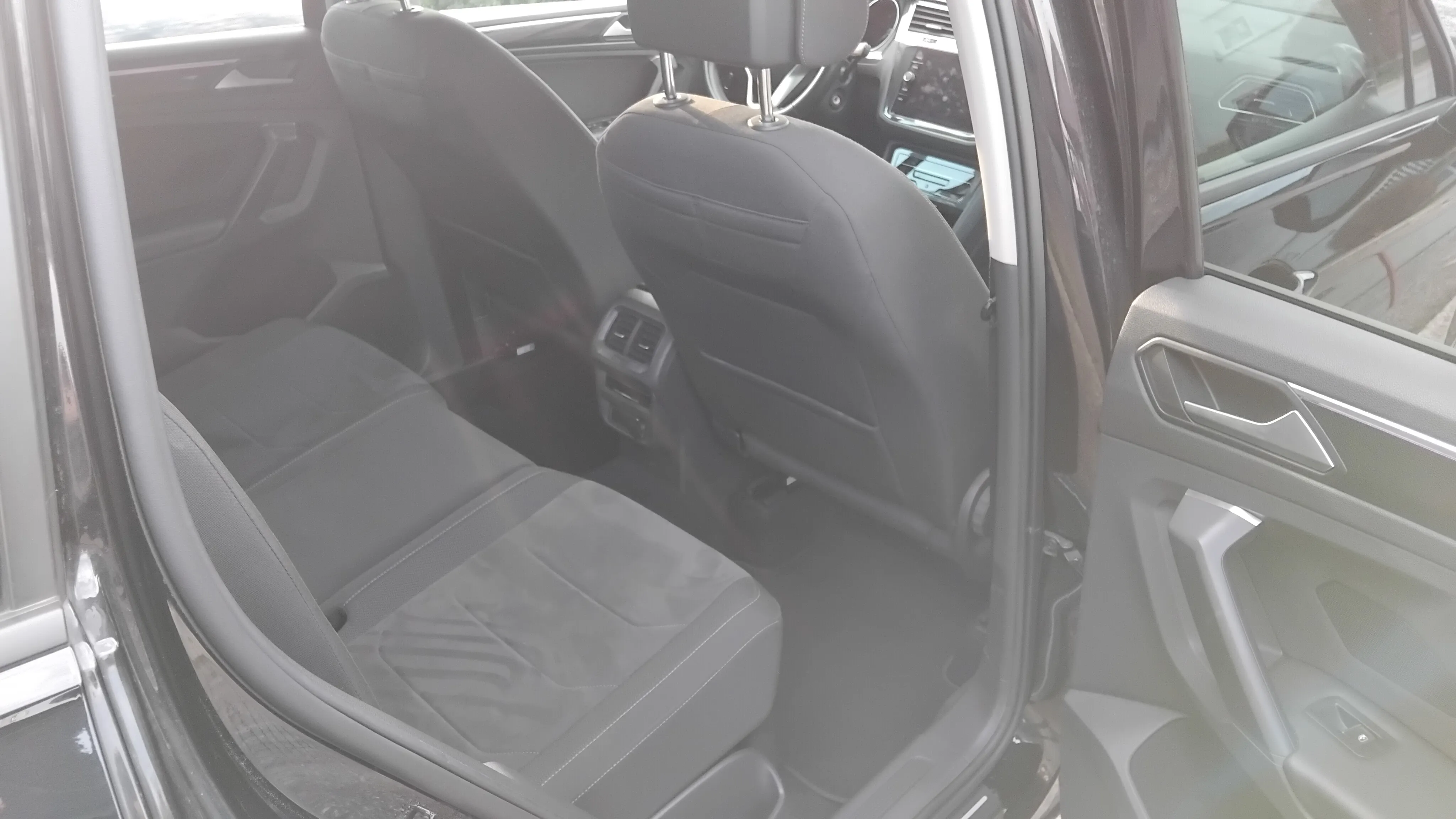 vw tiguan 2,0tdi highline oprema 2022god. - slika 14