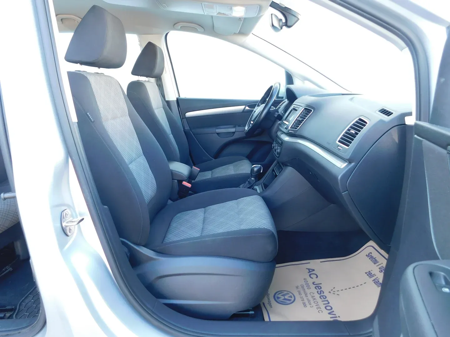 06103 volkswagen sharan fl 2.0 tdi dsg trendline - slika 13