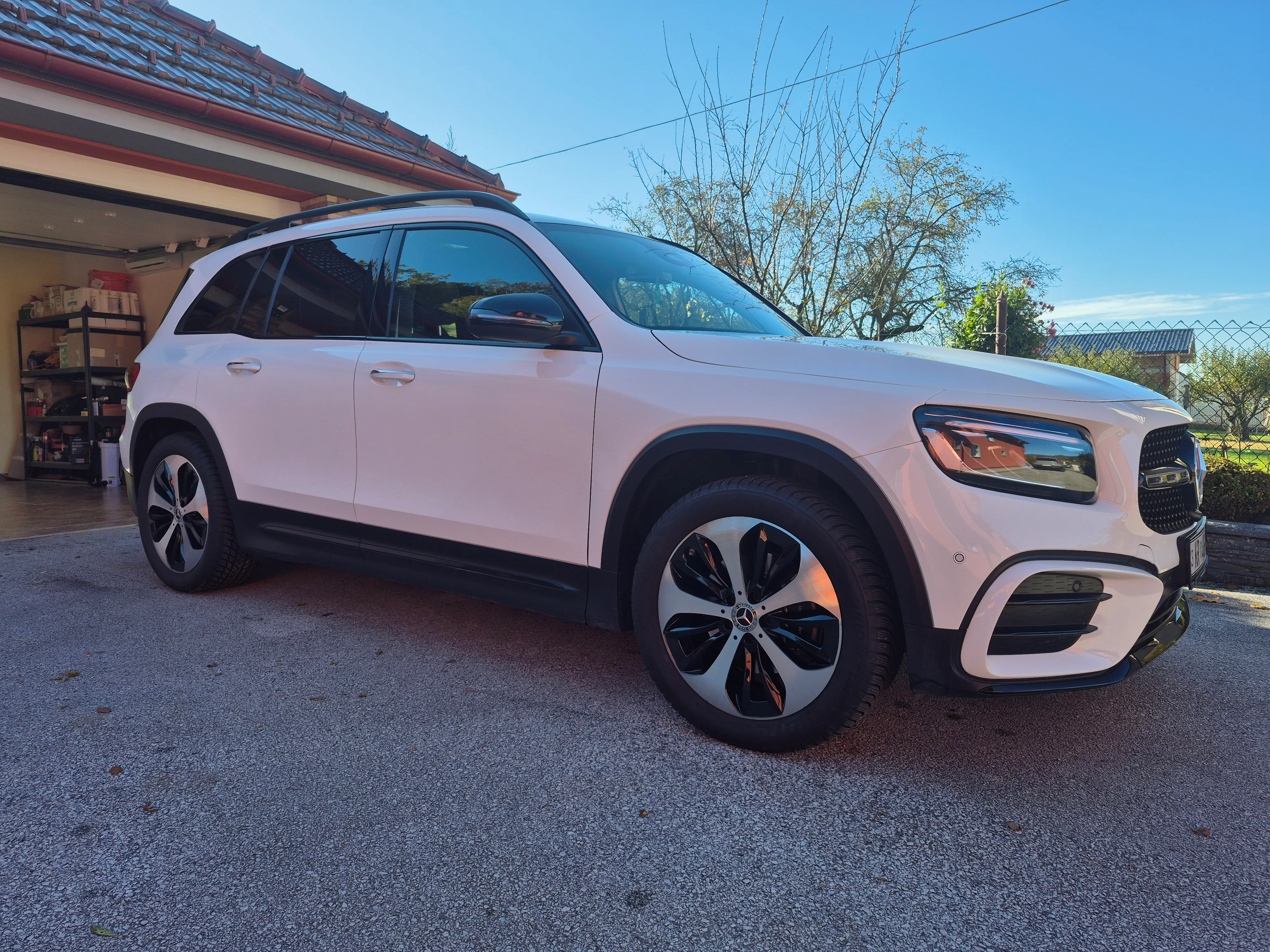 mercedes glb 200d-amg - slika 19