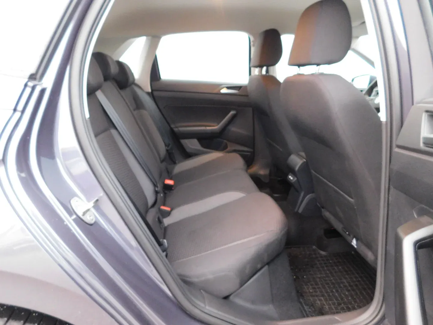 10494 volkswagen polo 1.0 tsi life - slika 13