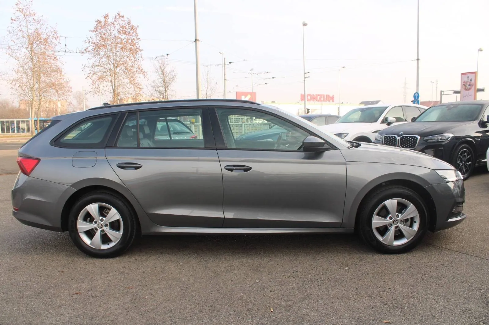 škoda octavia combi 2.0 tdi dsg 150ks *led, navigacija* - slika 4
