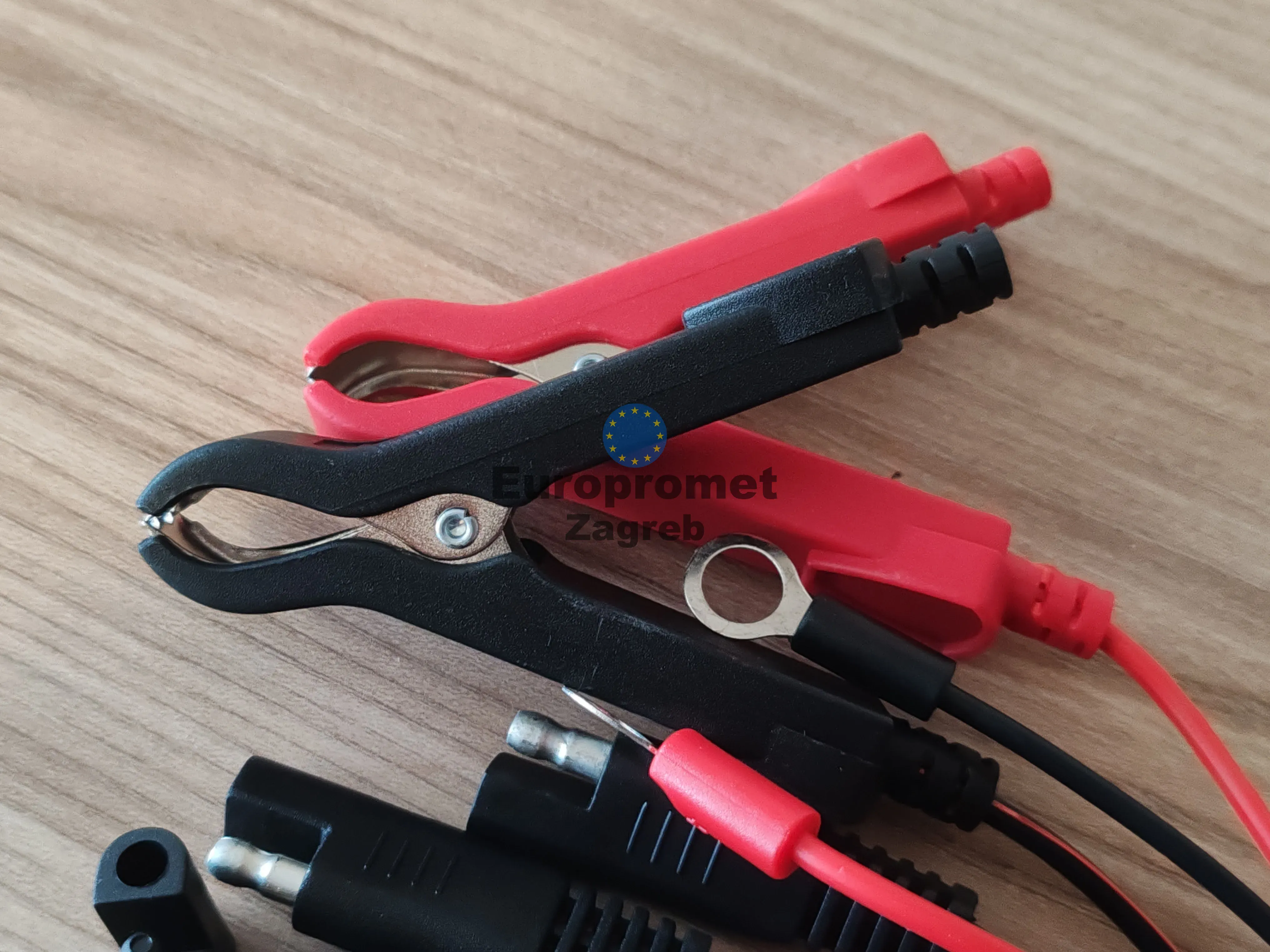 punjač akumulatora 6v/ 12v novo!! - slika 6