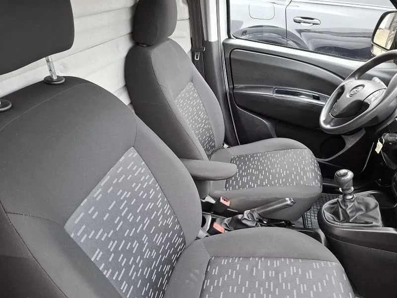 opel combo 1.6 cdti*klima*navigacija* - slika 13