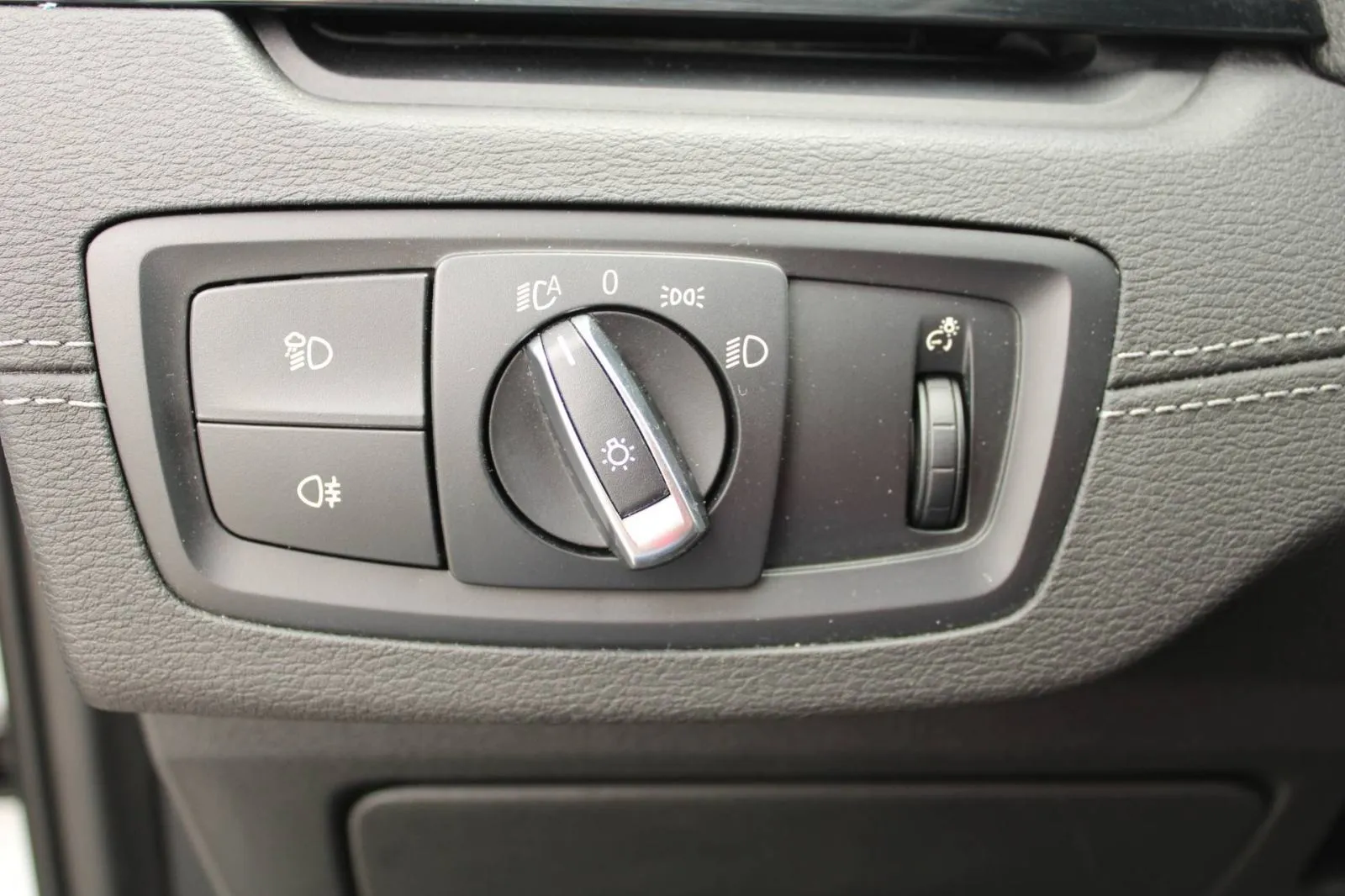 bmw x2 sdrive 18i automatik *led, navigacija, kamera* - slika 14
