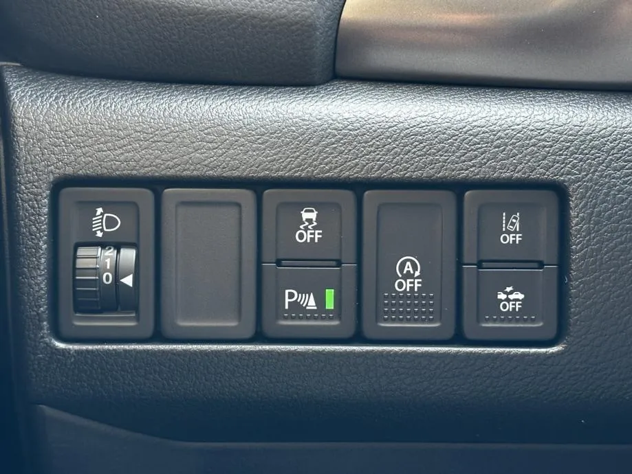 suzuki vitara 1.4 hybrid gl+ 2wd - facelift model !!! - slika 16